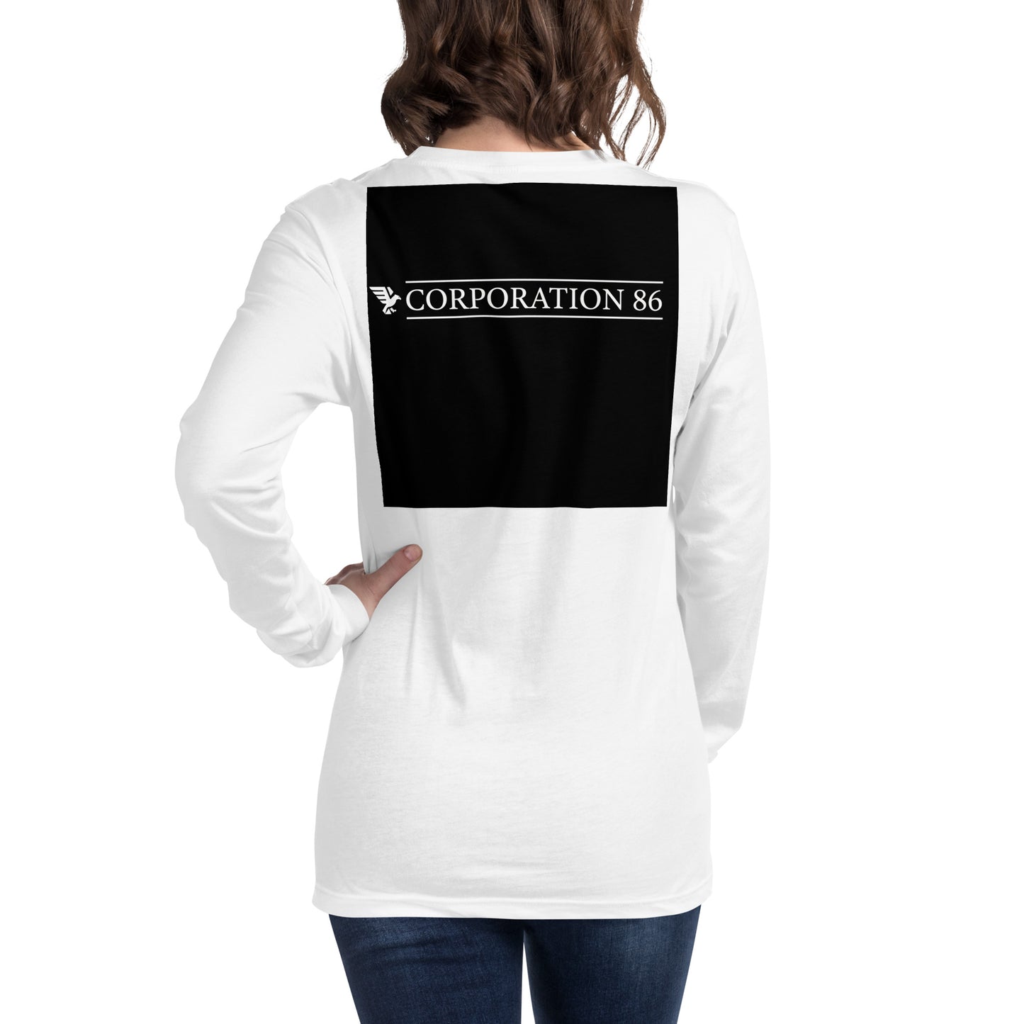 T-shirt unisex a maniche lunghe bianco di CORPORATION-86, vista posteriore, tessuto morbido e comodo.